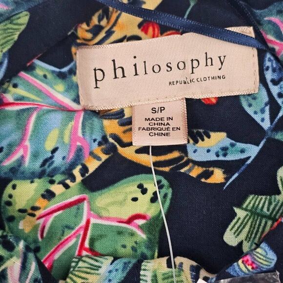 Philosophy Women's Raw Hem Cropped Tropical Button Up Shirt Size Small NWT - Picture 8 of 12